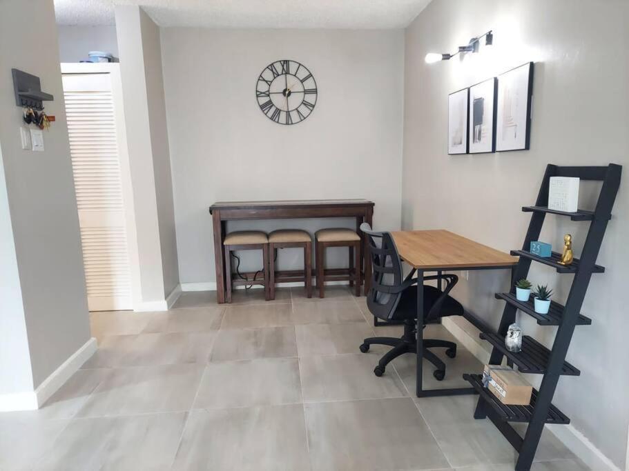 Modern Apartment At The Worthington Kingston Luaran gambar