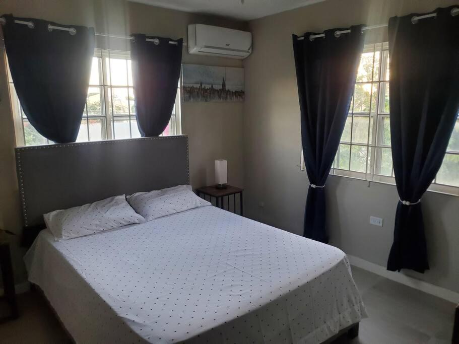 Modern Apartment At The Worthington Kingston Luaran gambar