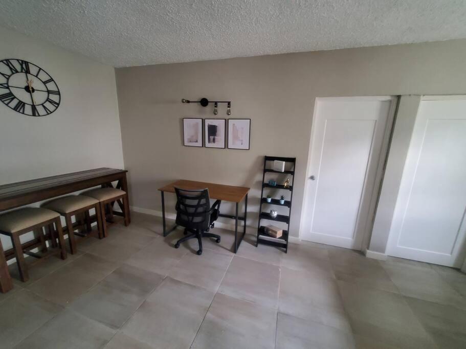 Modern Apartment At The Worthington Kingston Luaran gambar
