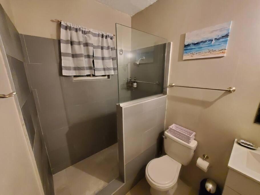 Modern Apartment At The Worthington Kingston Luaran gambar